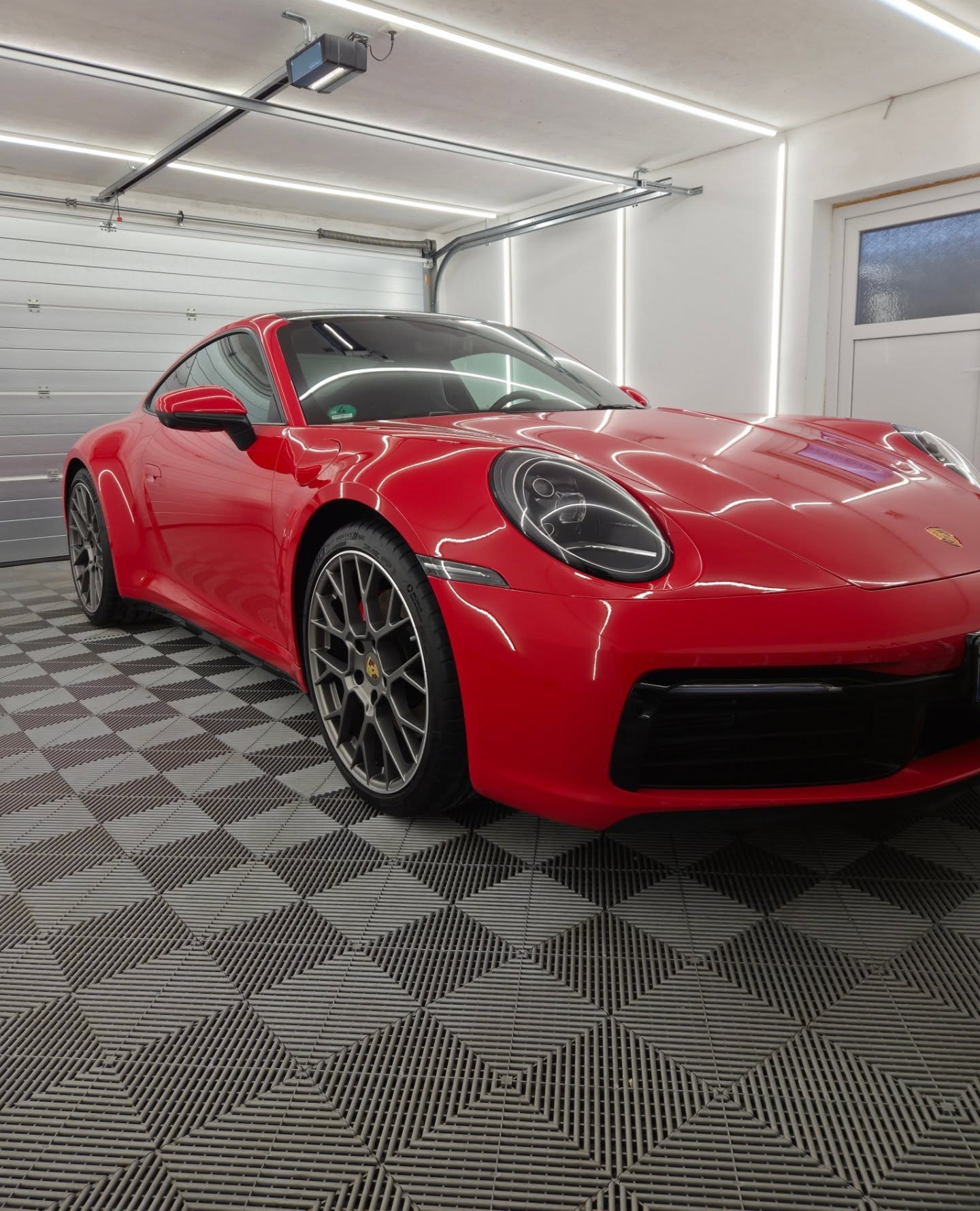 Porsche 911 (992)